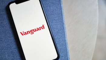 Por qué Vanguard está moviendo sus fichas a la renta fija global (y qué significa para América Latina)