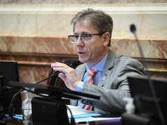 Vischi advierte sobre la sesión de Adorni: “Que no sea un show para redes”