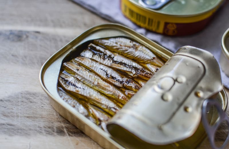 Las sardinas mantienen sus nutrientes incluso cuando están en conserva (Fuente: Freepik)