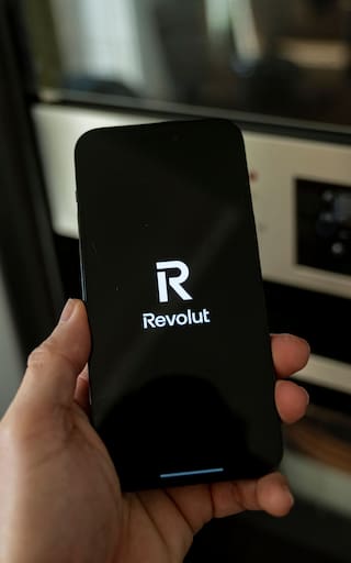 Revolut prepara su llegada a la Argentina: cómo funciona una fintech con sistema nervioso de IA