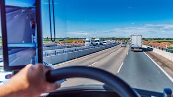 El transporte será el ‘rey’ del crédito en México: se llevará el 40% del financiamiento productivo en 2026