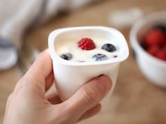 ¿Se puede consumir un yogur que estuvo varias horas fuera de la heladera? La recomendación de los expertos