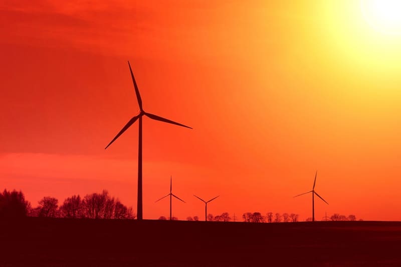 Chile se posiciona como un modelo a seguir para otros países en América Latina en términos de energías renovables. Foto: Freepik.