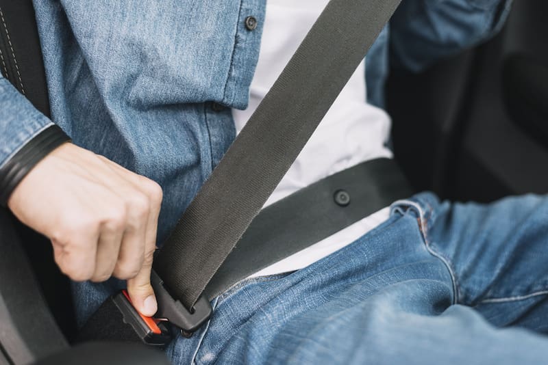 ¿Quiénes están obligados a utilizar el cinturón? (Fuente: Freepik)