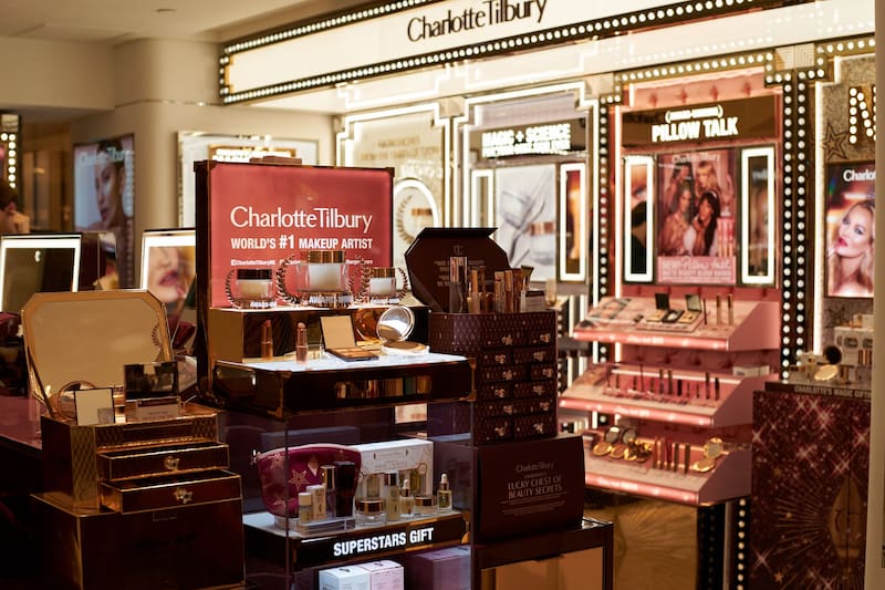Charlotte Tilbury, ¿la tercera en discordia? (Fuente: Shutterstock)