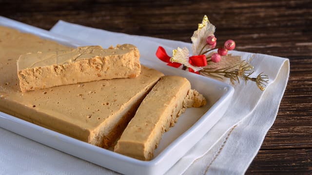 Carrefour saca a la venta el “turrón más accesible del mundo” para festejar la Navidad: cuesta menos de 5 euros