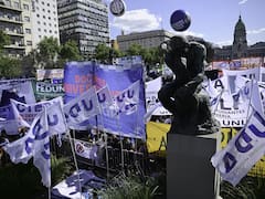 Presupuesto universitario: cuánto perdió un profesor en tres años y cómo están los números por estudiante