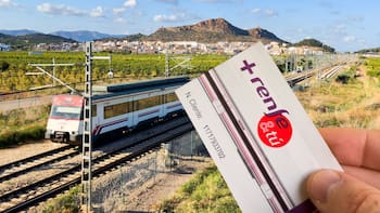 Excelente noticia de RENFE para los mayores de 60 años: así puedes tener descuentos y beneficios todo el año sin importar a donde viajes