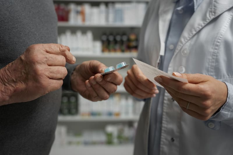 Epígrafe:
Los afiliados pueden consultar en Mi PAMI el estado y la fecha de vencimiento de sus recetas electrónicas antes de retirar los medicamentos en la farmacia.
