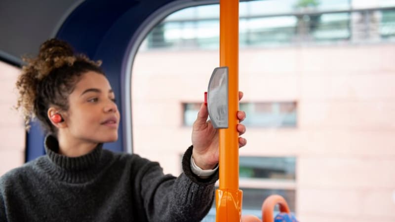 El transporte público cambia para siempre: así puedes viajar todo el año de forma ilimitada por menos de 5 euros.