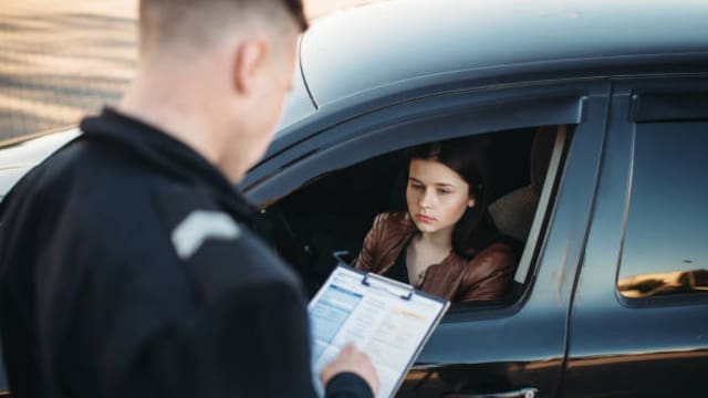 Adiós Ley de Tránsito | A partir de mayo quedará prohibido transitar con vidrios polarizados: confirman elevadas multas por incumplimiento