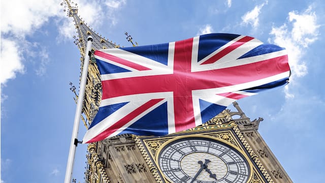 Oficial | Desde este 25 de febrero es obligatorio este requisito para viajar a Reino Unido incluso si tienes pasaporte europeo