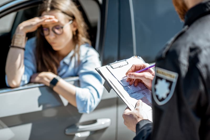El SAT multará a conductores: conoce los motivos detrás de esta decisión. Fuente: Shutterstock.