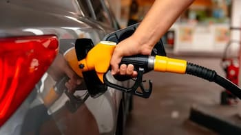 Las petroleras se reúnen para definir el nuevo precio de los combustibles: ¿cuánto pueden aumentar?