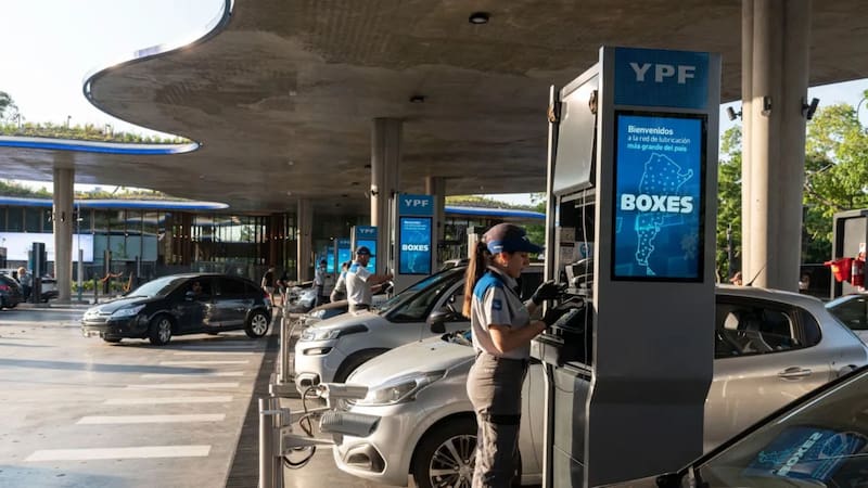 Cuánto cobran los playeros de las estaciones de servicios en octubre con el último aumento.