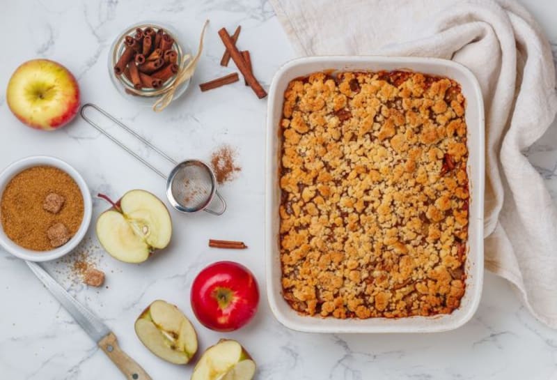 Prepara un crumble de manzana: esta es la receta tradicional de las abuelas que no falla y se puede hacer en pocos minutos.