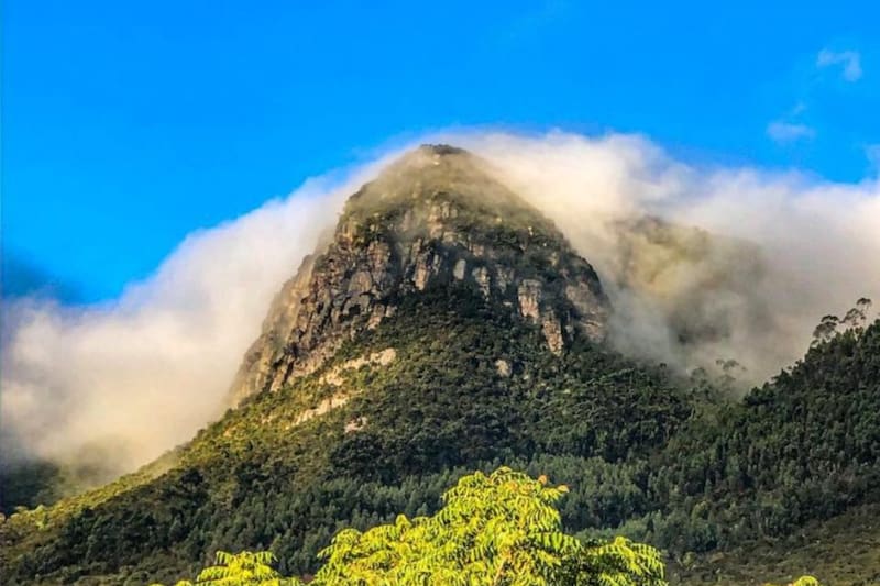 Este destino es también conocido como "el portal de Juaica“, haciendo referencia a la montaña como una entrada extraterrestre.