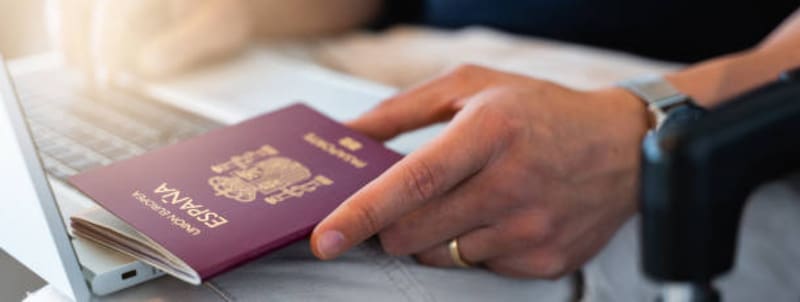 Adiós pasaporte español: el Gobierno le retirará la nacionalidad en febrero de 2025 a todas estas personas. Fuente: Archivo