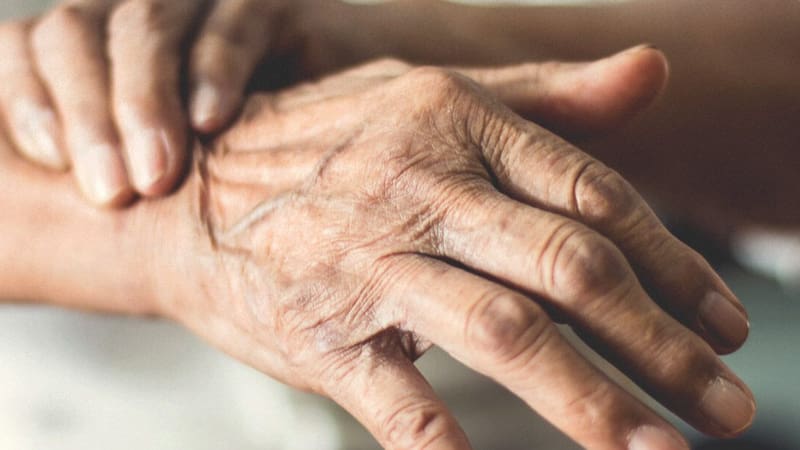 Párkinson | Científicos afirman que con solo una muestra de sangre se podría detectar enfermedades neurodegenerativas. (Imagen: archivo)