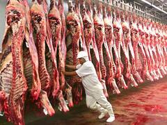 Carne vacuna: cómo "salvar la ropa" con buenos precios internacionales y caída de ventas en abril