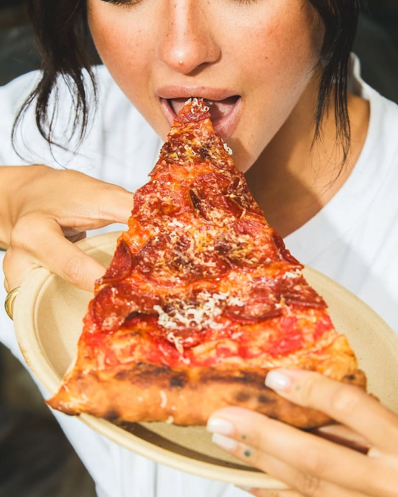 La pizza con Pepperoni de Kalis / Fuente: Instagram @kalis.pizza