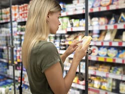 Sólo el 42% de los argentinos mira primeras marcas, casi la mitad que hace un año