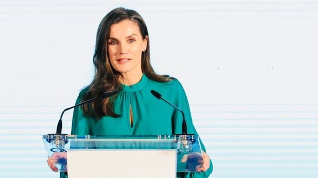La crema antiarrugas que usa la reina Letizia es de marca española y se destaca por su poderoso efecto rejuvenecedor
