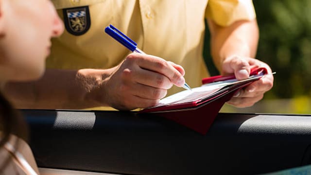 La Suprema Corte pone freno a las multas “fantasma”: ahora el plazo para defenderte inicia cuando el propietario conoce la infracción y no antes