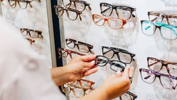 El Gobierno dará lentes gratis: solo estos jubilados podrán recibirlos sin costo en junio de 2026