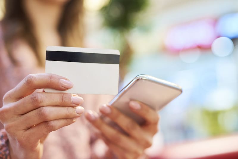 Transferencias de dinero. Fuente: Shutterstock