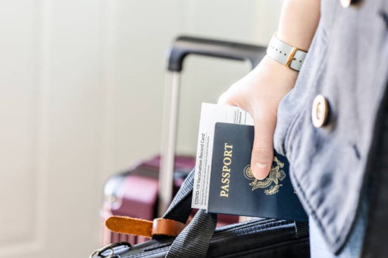 El Gobierno puede bloquear el pasaporte de las personas que tengan esta deuda con el IRS. Fuente: archivo