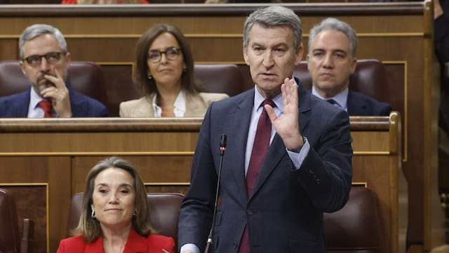 Feijóo reclama una “reconstrucción nacional” y denuncia un “nivel de degradación” sin precedentes