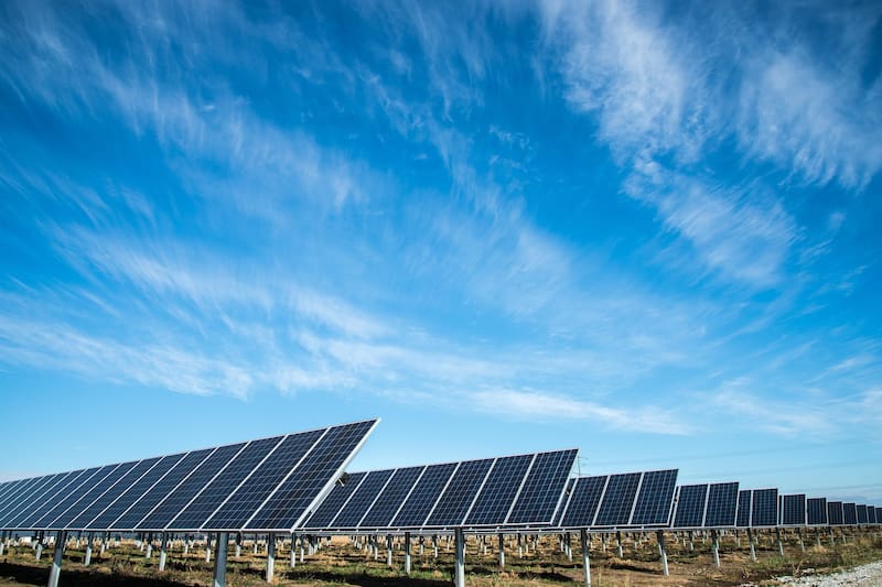 China quiere transformar a este país olvidado de Latinoamérica en potencia mundial: instalará 90 parques solares para ser referente en energía renovable. Foto: Pixabay.