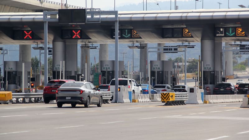 Recargar el TAG desde el celular será clave para viajar sin contratiempos en las nuevas casetas electrónicas. Fuente: Shutterstock.