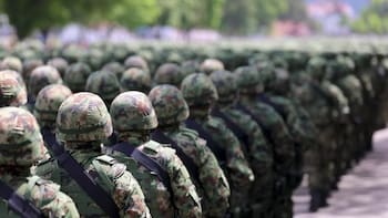 Robots humanoides en guerra: así es el Phantom MK-1 que promete la revolución militar, pero se desploma por electricidad estática