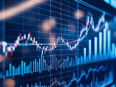 La grandeza financiera avanza a toda marcha pero la economía real camina lento