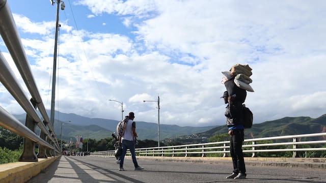 Cierre total en la frontera: puente clave entre Colombia y Venezuela queda inhabilitado por 15 días