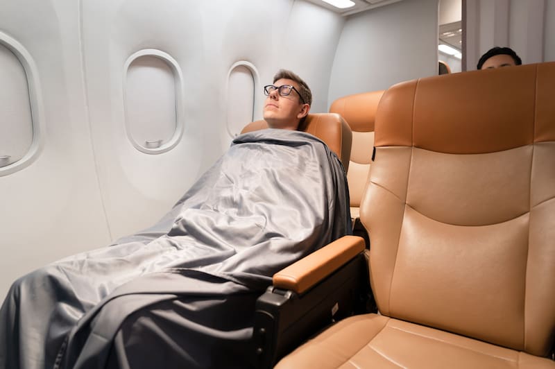El artículo que entregan las aerolíneas pero es poco higiénico utilizarlo (Fuente: Shutterstock).