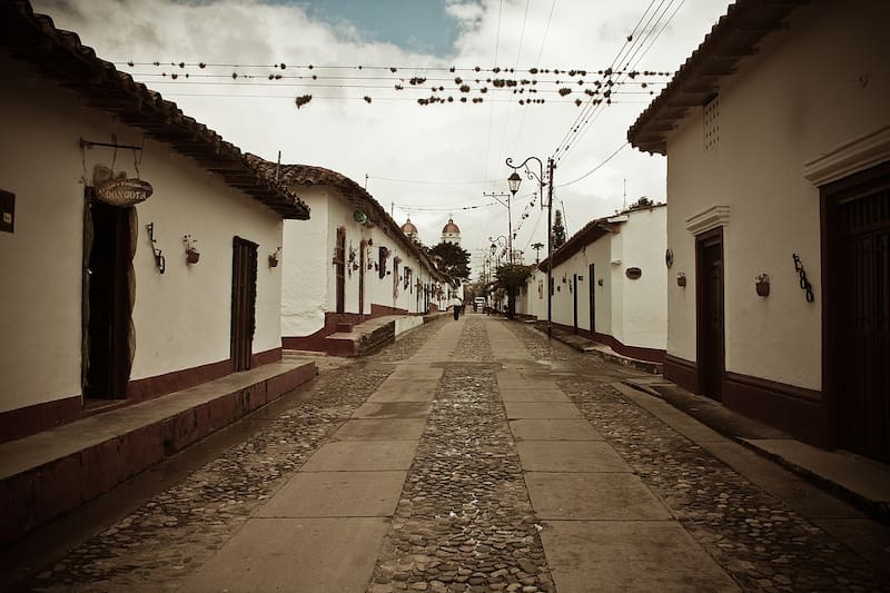 No es Barichara ni Antioquía: el pueblito colonial que deslumbra por su arquitectura y pocos turistas conocen. (Imagen: Wikimedia Commons)