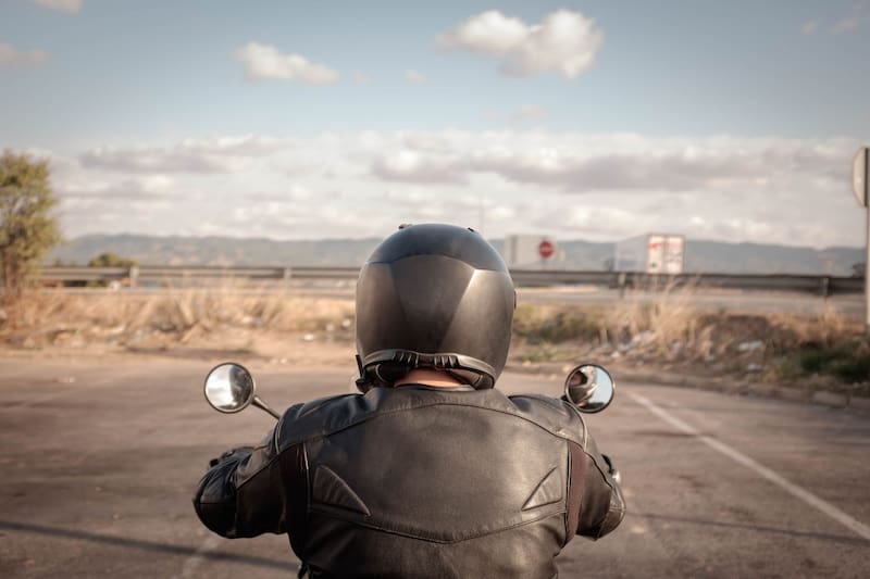 ¿Sabías que puedes obtener una subvención estatal para comprar una moto eléctrica? Descubre los requisitos del Plan MOVES III y aprovecha esta ayuda.
