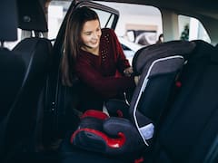 La DGT advierte sobre el uso incorrecto de las sillitas infantiles en el coche: estos son los errores que cometen los adultos al viajar con niños