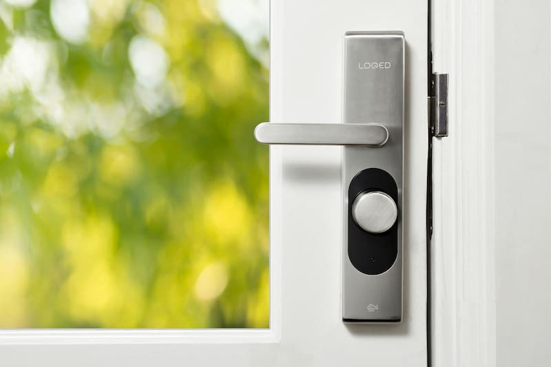 Las cerraduras inteligentes permiten abrir la puerta mediante huella, código o aplicación móvil, sin necesidad de utilizar una llave física. (Foto: Pexels).
