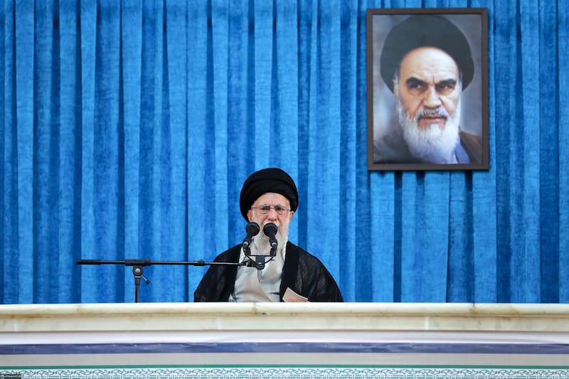 Ali Jameneí debe decidir si acepta las demandas de Trump o si hace frente a una eventual intervención militar.