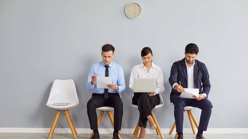 Miles de personas se preparan cada año para conseguir una plaza en el empleo público en España.(Fuente: Shutterstock)