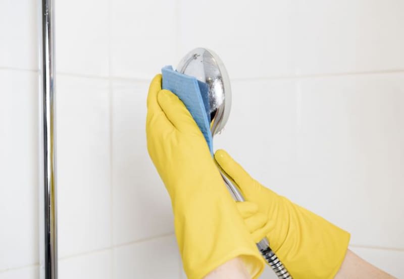 Truco infalible para eliminar el sarro de la bañera sin vinagre ni bicarbonato (foto: archivo).
