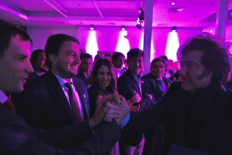 Javier Milei con los integrantes de las Fuerzas del Cielo