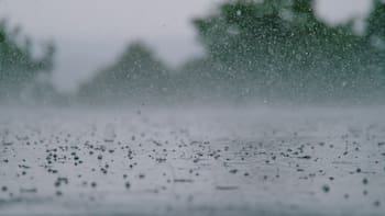 Se aproxima una fuerte tormenta con lluvias torrenciales y posible granizo: riesgo de nieve y aludes en estas zonas del país