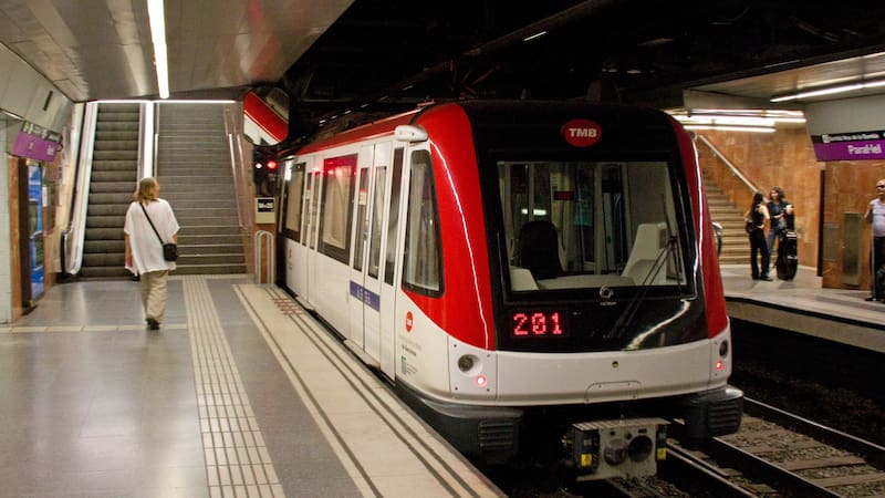 Esta tarjeta funciona en todo el sistema de transporte metropolitano de Barcelona (Fuente: Shutterstock)