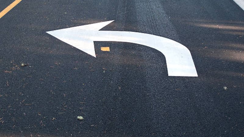 Una nueva ley estatal cambiará la forma de manejar en autopistas. Fuente: iStock.