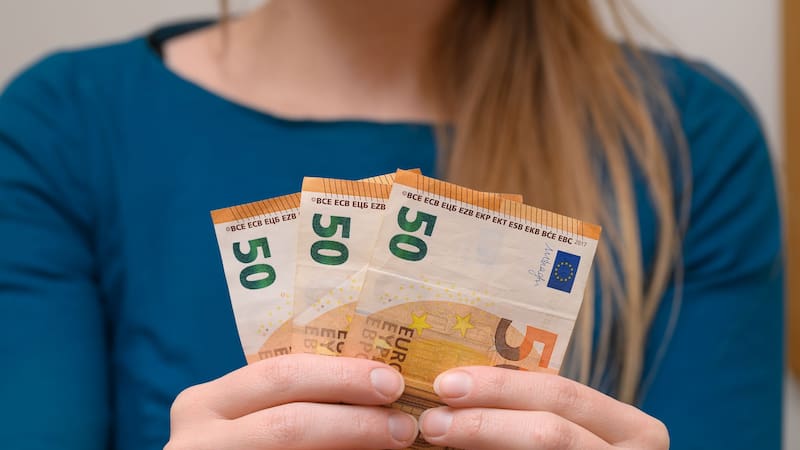 Excelente noticia para las amas de casa: el IMSERSO confirma una paga extra de más de 500 euros en diciembre. Fuente: Archivo